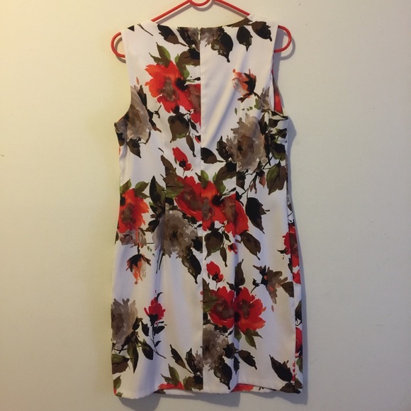 Sleeveless floral print sheath dress - Picture 2 of 3